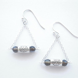 Swing Earrings Swirl Silver Beads and Smoky Quartz 第1張的照片