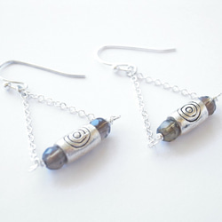 Swing Earrings Swirl Silver Beads and Smoky Quartz 第2張的照片