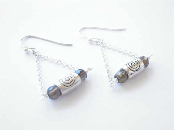 Swing Earrings Swirl Silver Beads and Smoky Quartz 第2張的照片