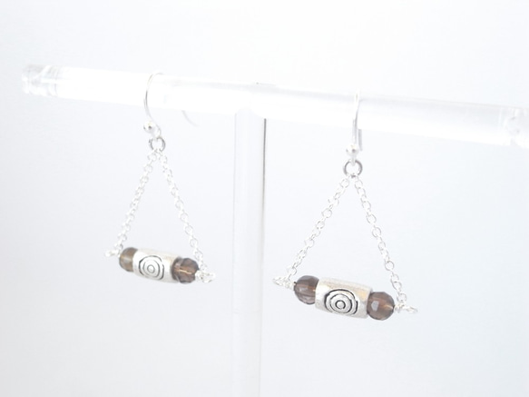 Swing Earrings Swirl Silver Beads and Smoky Quartz 第4張的照片