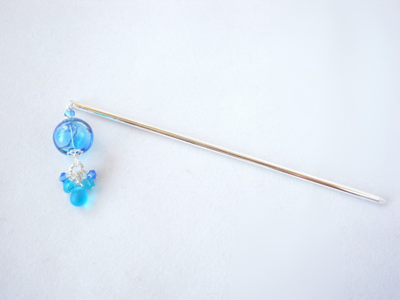 Kanzashi Kodama 的淺藍色吹製玻璃珠就像夏日祭典的悠悠球 第5張的照片