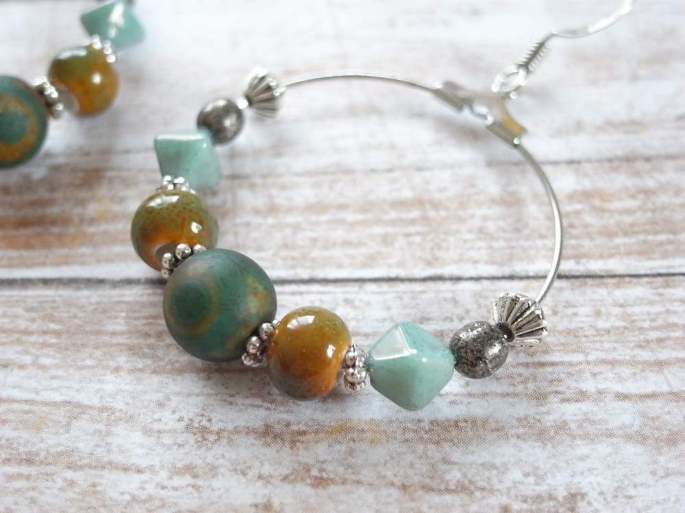 天然石フープピアス　「森」　天珠・ジービーズ（dZi）　緑　グリーン　アースカラー　茶色　ブラウン　秋