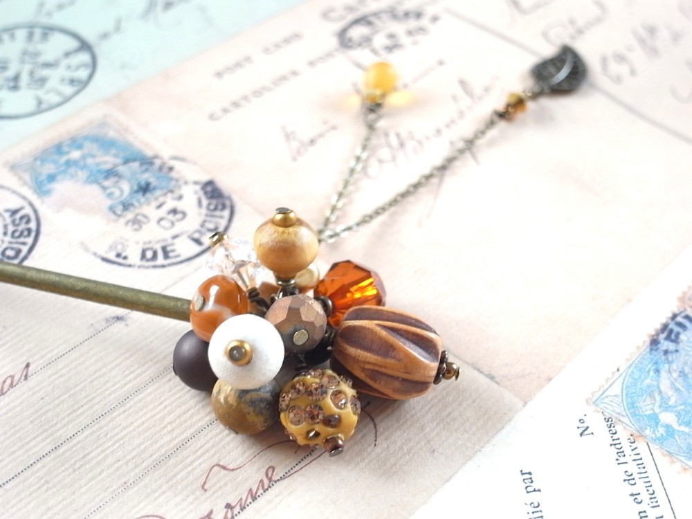 かんざし　木の実風ビーズ　飾り簪　秋　茶色　ブラウン　ウッド　葉　アンティークゴールド　ベージュ　琥珀　0003