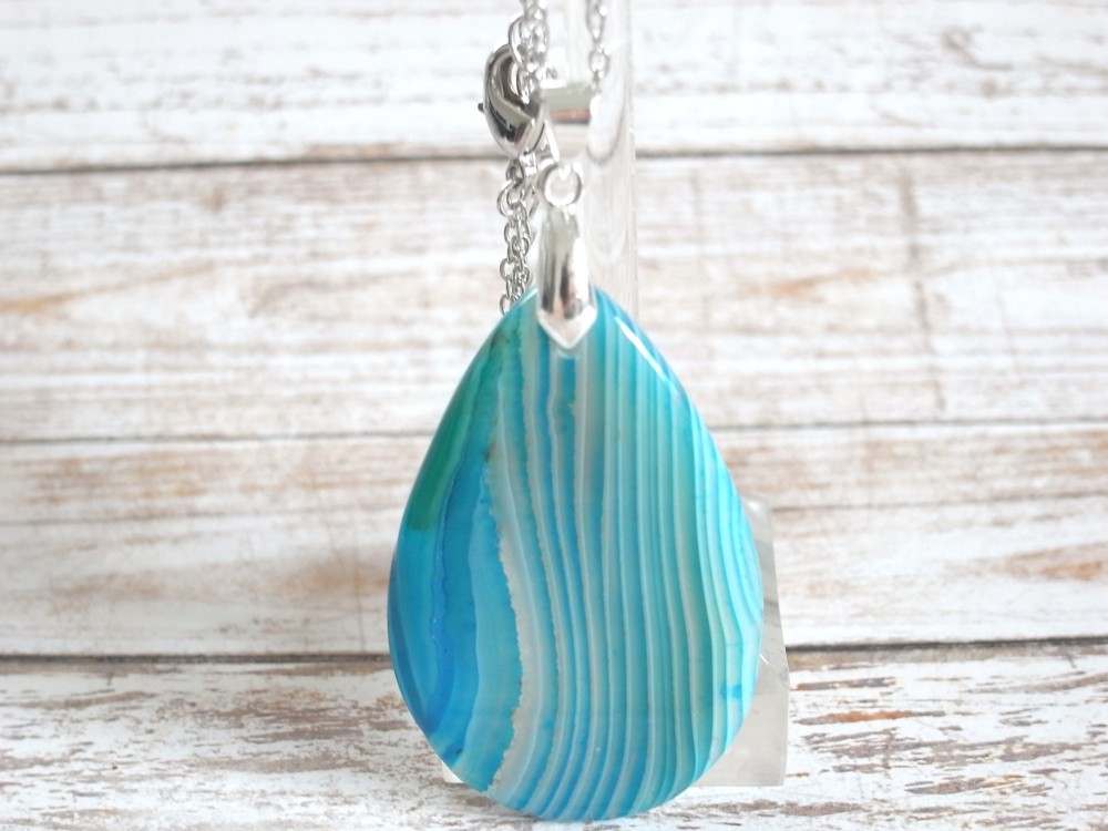 ネックレス　ブルーオニキスアゲート　ドロップ3　青　海　波　縞　天然石　水色　雫　シズク　しずく　大きめ　ナチュラル