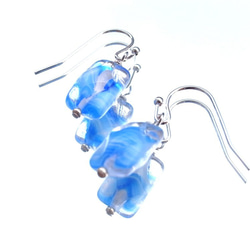 單耳環 豐滿的方形玻璃珠像糖果藍 第4張的照片