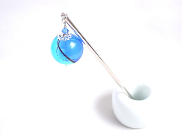 [翻譯/出口產品] Kanzashi 大球淺藍色吹製玻璃珠，如夏日祭的悠悠球 第3張的照片