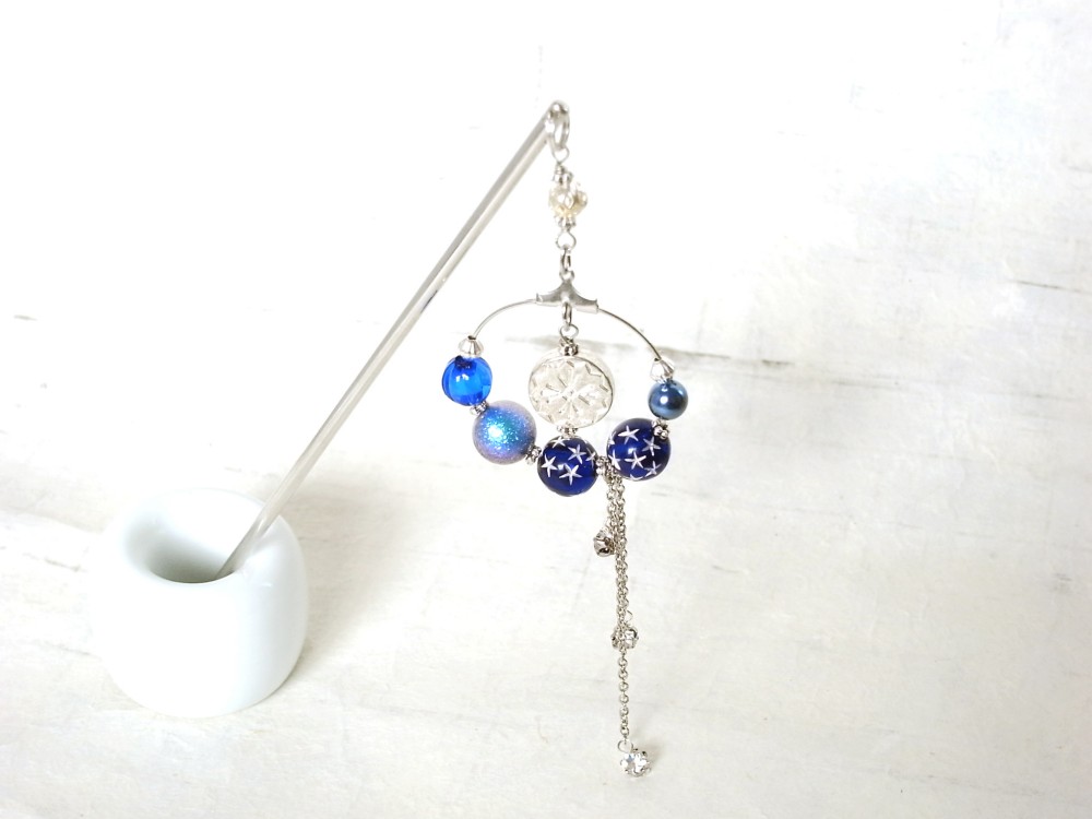 アンシンメトリーかんざし　満月ビーズと星柄ビーズのフープ　一本簪　一本挿し　青　ブルー　シルバー　0026