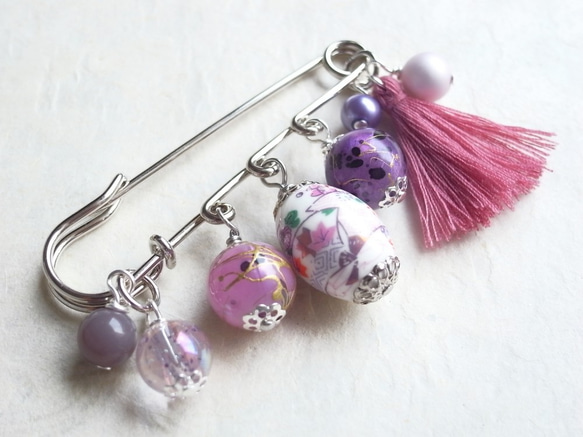 胸針 紫色四季紋陶珠和粉紅色流蘇 第2張的照片