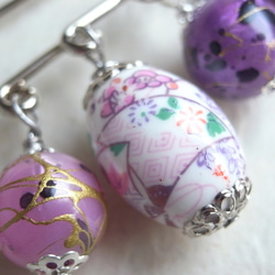胸針 紫色四季紋陶珠和粉紅色流蘇 第4張的照片
