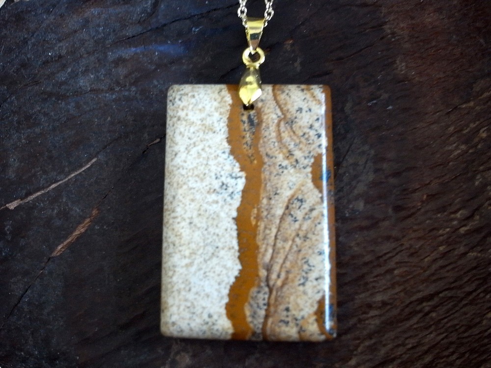 ネックレス　ピクチャージャスパー　レクタングル１　茶色　ベージュ　ブラウン　ゴールド　ナチュラル　天然石　大きめ　大振り
