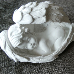 リリー・エデン サシェ 「天使」 アロマストーン 石膏アロマストーン 1枚目の画像