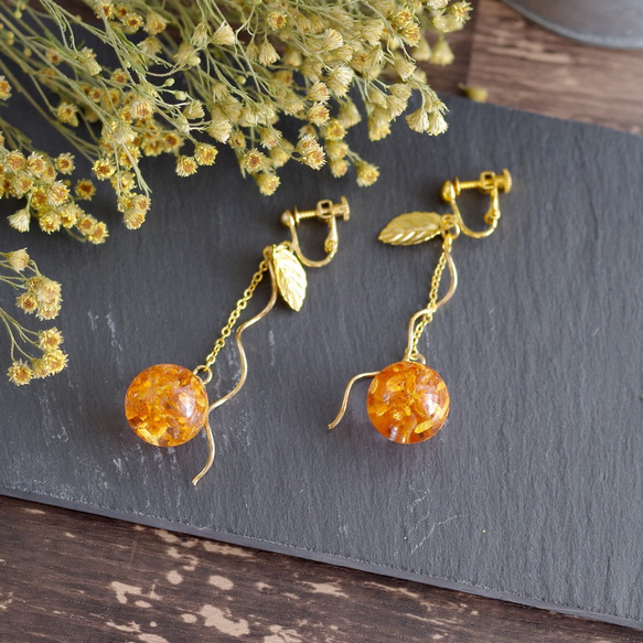 ドライフラワーイヤリング&ピアス｜金木犀のレジンドーム イヤリング