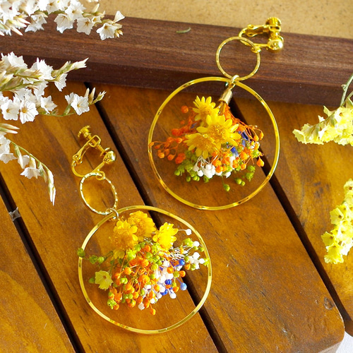 ハンドメイド  ノンホールピアス かすみ草 ゴールド シンプル ピアス・イヤリング ドライフラワー イエロー×ミモザ】かすみそう イヤリング・ノンホールピアス