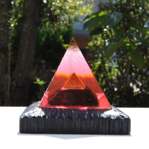 ピラミッド：ギザの三大ピラミット（クフ王レッド） No.84 その他置物