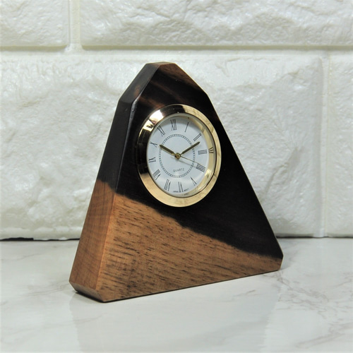 朽ちた黒柿の振り子時計 動作品です。 3面ガラス張り 木彫 壁掛け 油差し付き 朽ちた黒柿の振り子時計 動作品です。 3面ガラス張り 木彫 壁掛け 油差し