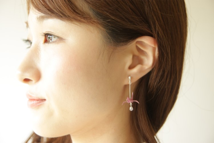 本美濃紙のジュエリー／OrigamiJewelry　「tsuru」　うすべにいろ　ピアスorイヤリング