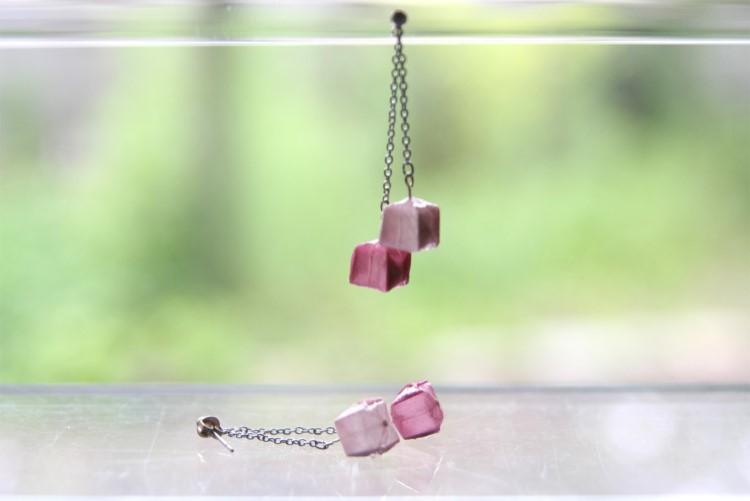 本美濃紙のジュエリー／OrigamiJewelry「fuhsen」　なでしこいろ　こうばいいろ　　ピアスorイヤリング
