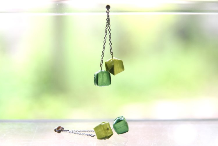 本美濃紙のジュエリー／OrigamiJewelry「fuhsen」　ひわもえぎいろ　みどりいろ　　ピアスorイヤリング