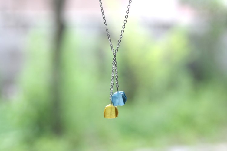 本美濃紙のジュエリー／OrigamiJewelry　「fuhsen」　なのはないろ　そらいろ　　ネックレス