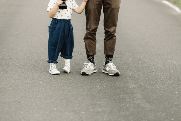 お父さんと一緒がうれしいね。お揃いおにぎり靴下 4枚目の画像