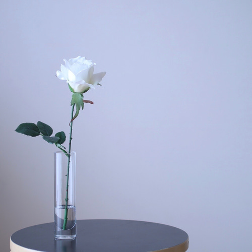 水換え不要）プレゼントにもオススメ！白バラの一輪挿し 一輪挿し