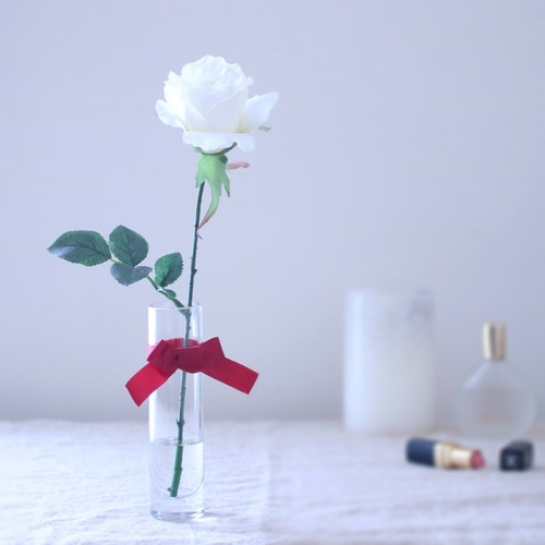 水換え不要）プレゼントにもオススメ！赤バラの一輪挿し 一輪挿し