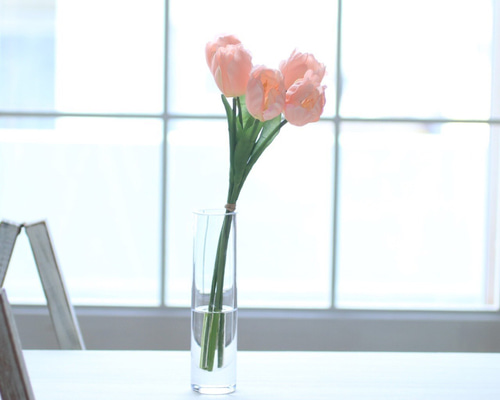 可憐なチューリップの花瓶挿し（枯れない・水換え不要