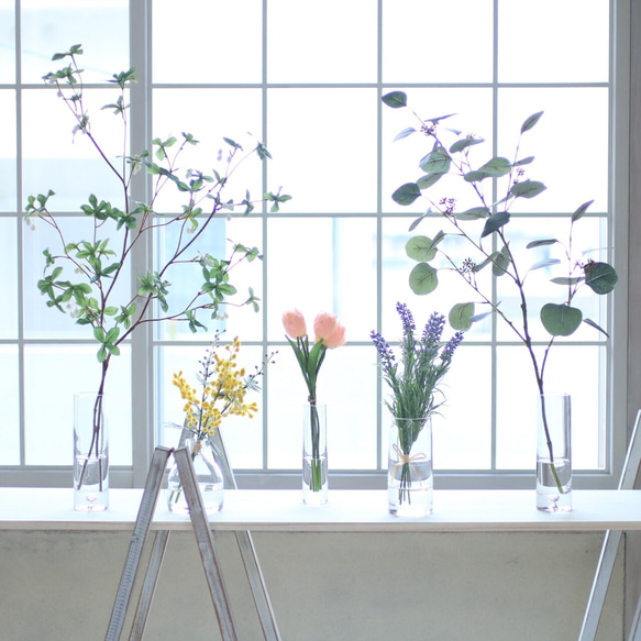 可憐なチューリップの花瓶挿し（枯れない・水換え不要） 3枚目の画像