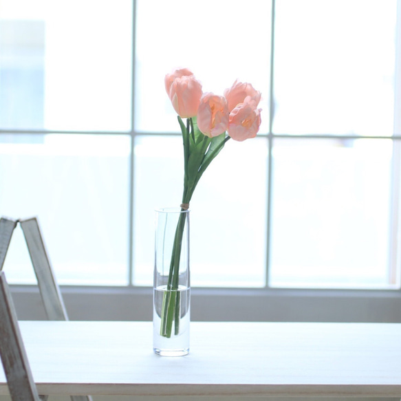 心のこもった贈り物❤︎可憐なチューリップの花瓶挿し（枯れない・水換え不要） 2枚目の画像