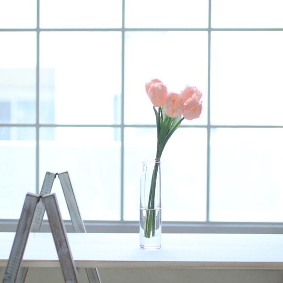 心のこもった贈り物❤︎可憐なチューリップの花瓶挿し（枯れない・水換え不要） 3枚目の画像