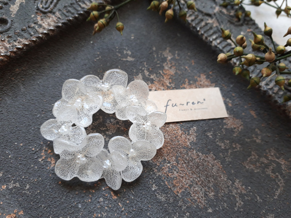 <再販多数>annabelle wreath brooch (white) 5枚目の画像