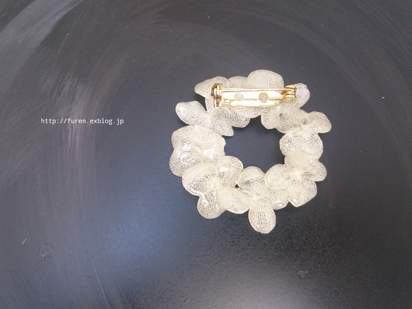 <再販多数>annabelle wreath brooch (white) 8枚目の画像