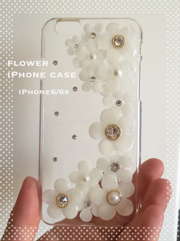 お花 iPhoneケース 《white×gold》 1枚目の画像