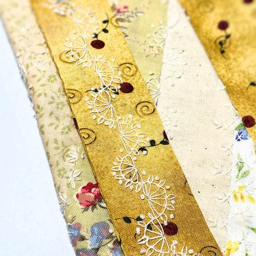 ✿クレイジーキルト刺繍・文庫本カバー ブックカバー 手細工工房