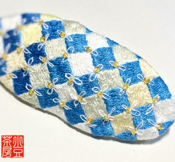 ✿青の市松模様　✿刺繍バレッタ 2枚目の画像