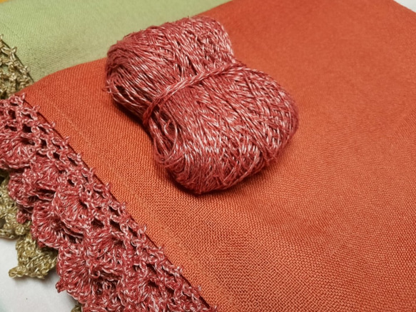 Natural Hand Dyed Wool scarf 【羊毛漸層手鉤花邊披肩/圍巾】 第3張的照片