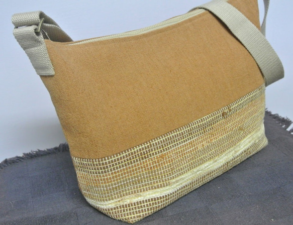 自然な手染め[SAKIORI Raki Weaving Backpack]-アカシア樹皮染色 1枚目の画像