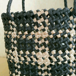 四つ畳み編みバッグ 4枚目の画像