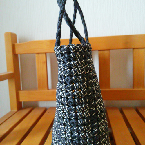 WOVEN チェック柄かごバッグ クラフト チェック柄黒色四つ畳み編み かごバッグ PEPONEKO 通販