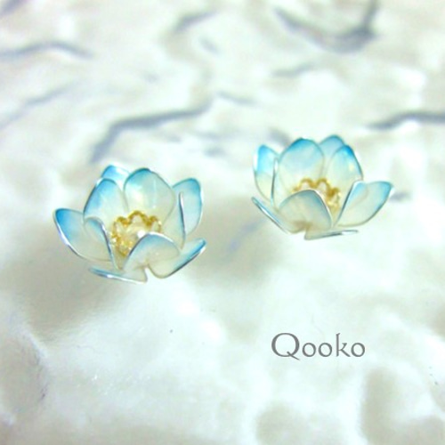 初売り！ハンドメイド✨可憐な蓮の花ピアス❣️ ピアス - ピアス