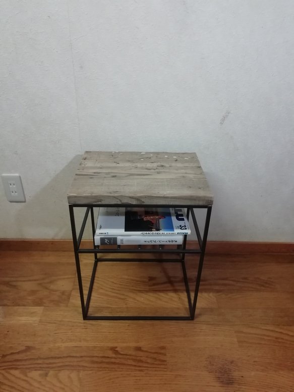サイドテーブル　コーヒーテーブル　ベッドサイドテーブル　アイアン家具　インダストリアル 3枚目の画像