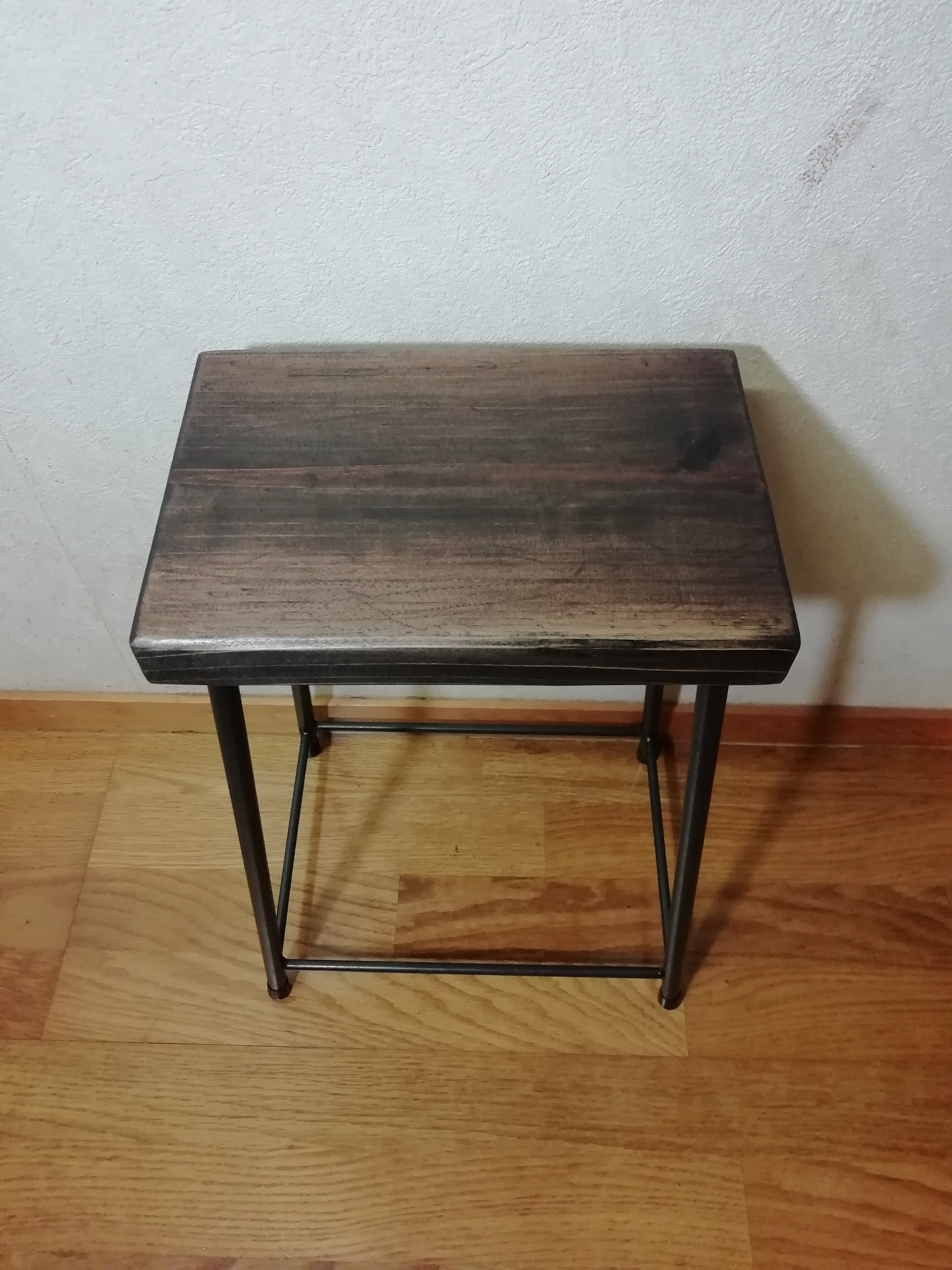 アイアンスツール　エボニー（ワトコオイル）　椅子　腰掛け　什器　アイアン家具