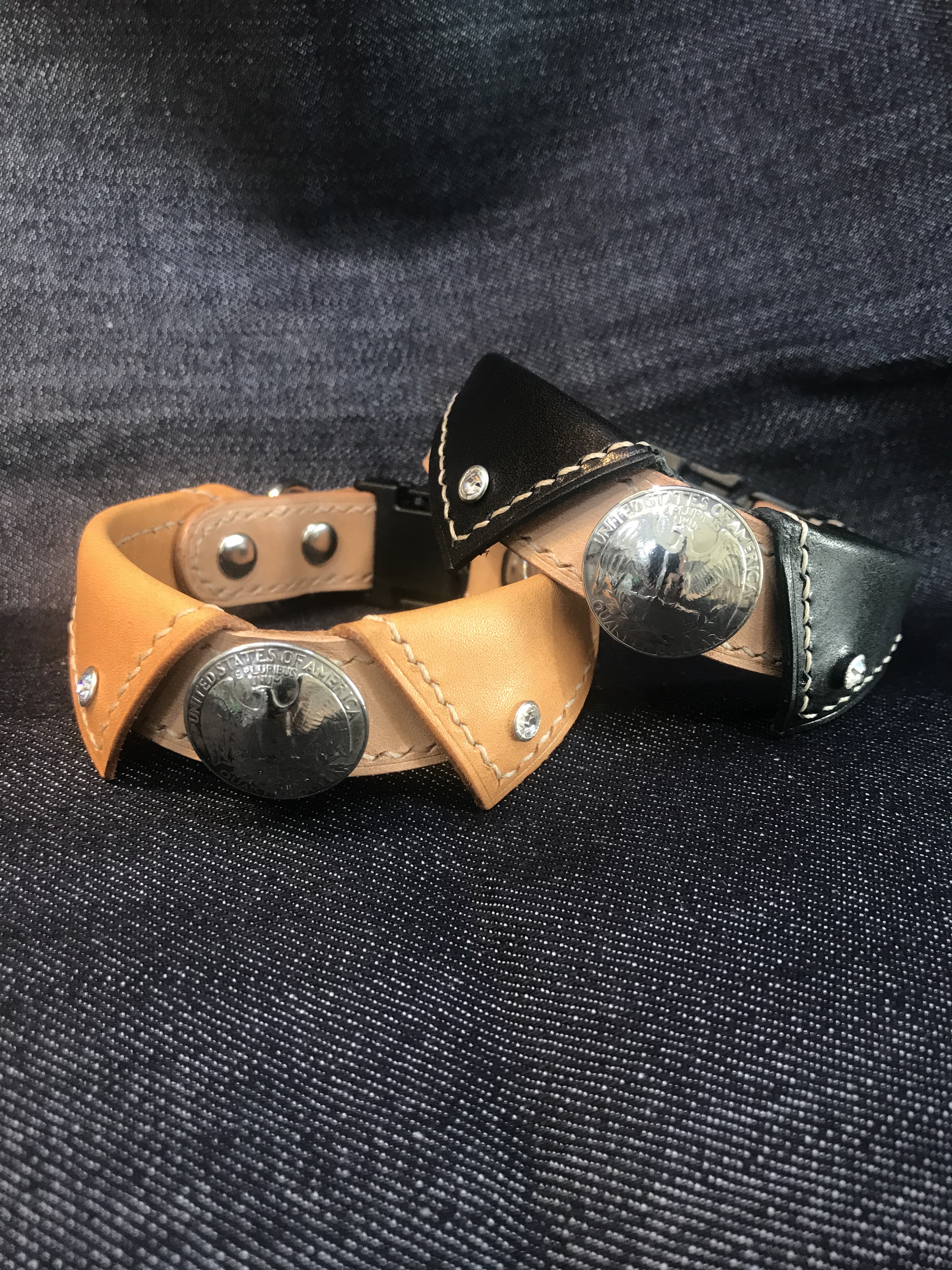 本革レザー首輪　ボタンダウン風ワンタッチ式　小型犬用