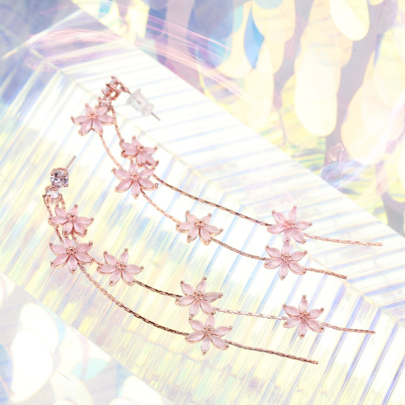 Hanabi no.2 / 花びらピアス / 春色 / 桜ハンドメイド/ロック / ピンク14KGP／ シルバーポスト 2枚目の画像