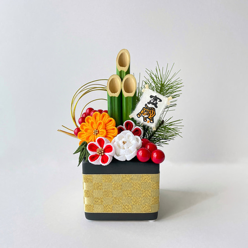 つまみ細工のミニ門松【華】 その他インテリア雑貨 pöllö 通販