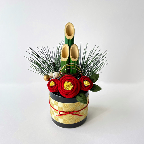 つまみ細工のミニ門松【椿】 その他インテリア雑貨 pöllö 通販