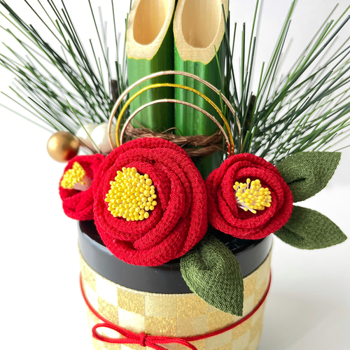 つまみ細工のミニ門松【椿】 その他インテリア雑貨 pöllö 通販