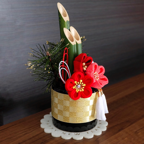 送料無料＊つまみ細工のミニ門松【梅】 しめ縄・しめ飾り pöllö 通販