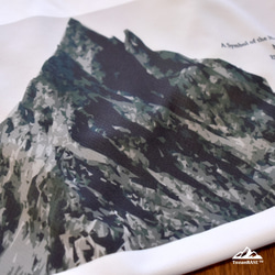 槍ヶ岳 Tシャツ ホワイト グレージュ ドライ 吸水速乾 山 登山 迷彩 カモフラージュ柄 5枚目の画像