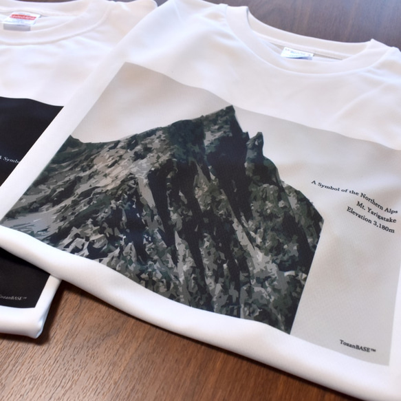 槍ヶ岳 Tシャツ ホワイト グレージュ ドライ 吸水速乾 山 登山 迷彩 カモフラージュ柄 10枚目の画像